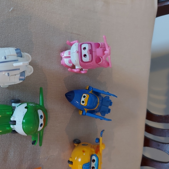 Super Wings mini's set of 7 interacting toys - Picture 4 of 8